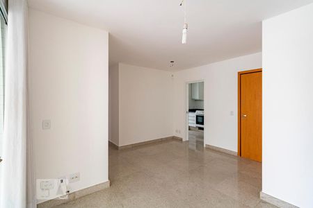 Sala de apartamento para alugar com 2 quartos, 72m² em Funcionários, Belo Horizonte