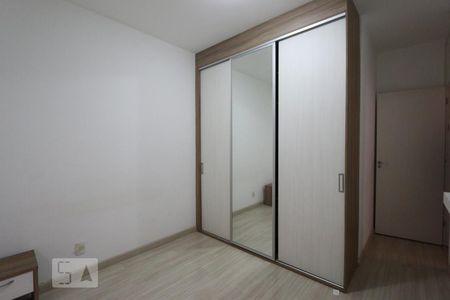 Quarto 2  de apartamento para alugar com 2 quartos, 52m² em Jacarepaguá, Rio de Janeiro