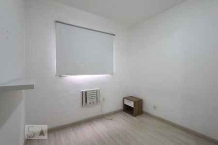 Quarto 2  de apartamento para alugar com 2 quartos, 52m² em Jacarepaguá, Rio de Janeiro