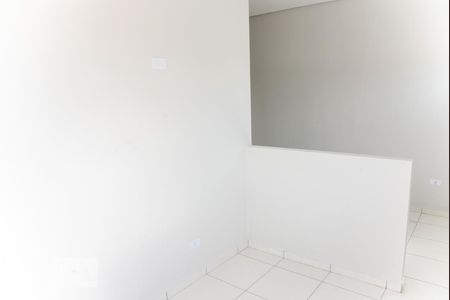 Sala/Quarto de kitnet/studio para alugar com 2 quartos, 28m² em Vila Tolstoi, São Paulo