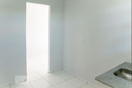 Cozinha de kitnet/studio para alugar com 2 quartos, 28m² em Vila Tolstoi, São Paulo