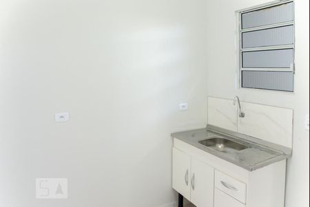 Cozinha de kitnet/studio para alugar com 2 quartos, 28m² em Vila Tolstoi, São Paulo