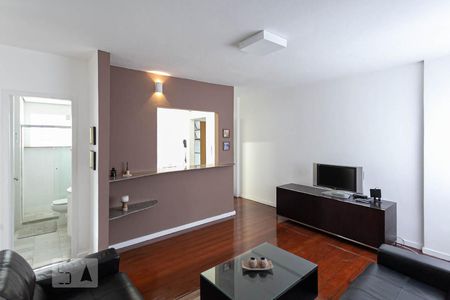 Sala de apartamento para alugar com 2 quartos, 75m² em Sion, Belo Horizonte