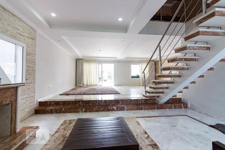 Sala de casa de condomínio para alugar com 4 quartos, 550m² em Adalgisa, Osasco