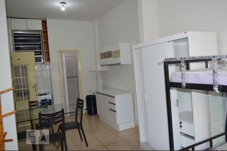 Quarto de kitnet/studio à venda com 1 quarto, 30m² em Centro, Niterói