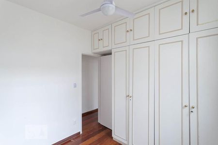 Quarto 1 de apartamento para alugar com 3 quartos, 145m² em Santo Antônio, Belo Horizonte