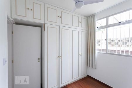 Quarto 1 de apartamento para alugar com 3 quartos, 145m² em Santo Antônio, Belo Horizonte