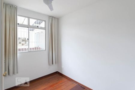 Quarto 1 de apartamento para alugar com 3 quartos, 145m² em Santo Antônio, Belo Horizonte