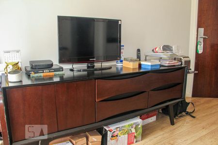 Sala de apartamento para alugar com 1 quarto, 35m² em Indianópolis, São Paulo