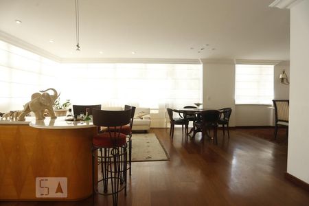 Sala de apartamento para alugar com 3 quartos, 240m² em Santa Cecilia, São Paulo