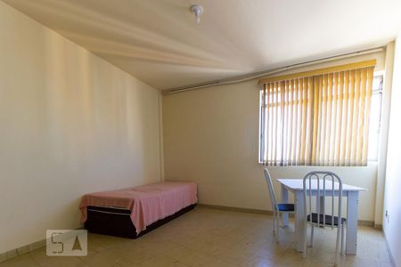 Sala e Quarto de kitnet/studio à venda com 1 quarto, 30m² em Centro, Campinas