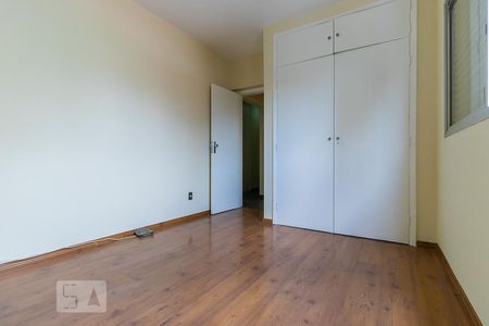 Quarto da suíte de apartamento para alugar com 3 quartos, 100m² em Cambuí, Campinas