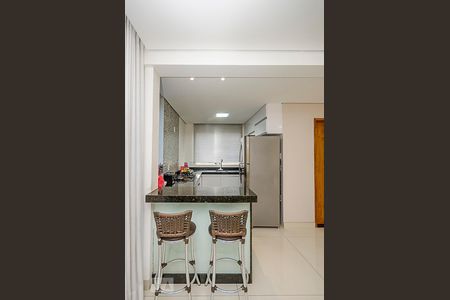 Cozinha de casa para alugar com 4 quartos, 280m² em Cinquentenario, Belo Horizonte