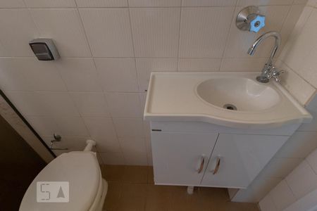 Banheiro de apartamento para alugar com 2 quartos, 72m² em Jardim Terezopolis, Guarulhos