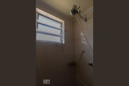 Banheiro de apartamento para alugar com 2 quartos, 72m² em Jardim Terezopolis, Guarulhos