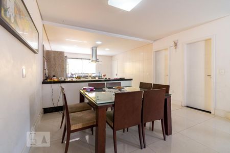 Sala 1 de casa para alugar com 5 quartos, 500m² em Jardim Gumercindo, Guarulhos