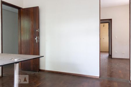 Sala de casa para alugar com 4 quartos, 140m² em Barro Preto, Belo Horizonte