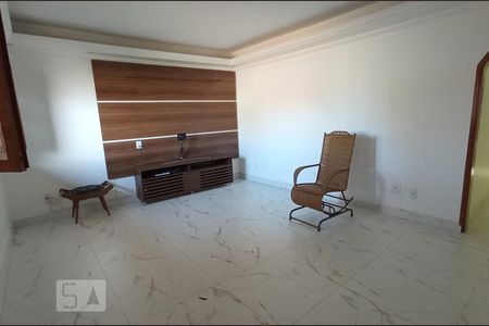 Sala de casa para alugar com 3 quartos, 162m² em Taguatinga Norte (taguatinga), Brasília