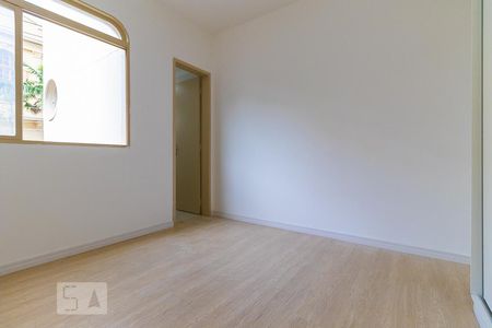 Quarto da suíte de kitnet/studio para alugar com 1 quarto, 37m² em Botafogo, Campinas