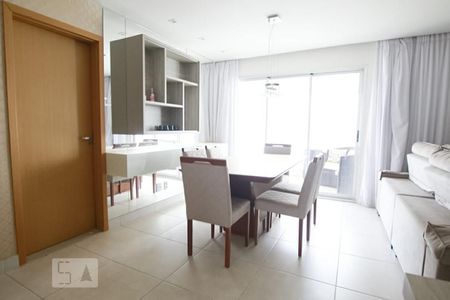 Sala/Sala de Jantar de apartamento para alugar com 3 quartos, 108m² em Jardim Goiás, Goiânia