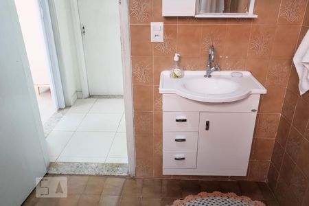 Lavabo de casa para alugar com 4 quartos, 156m² em Vila Granada, São Paulo