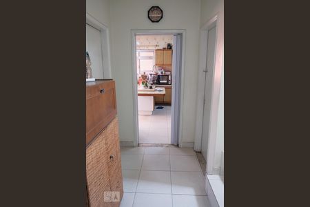 Sala de casa para alugar com 4 quartos, 156m² em Vila Granada, São Paulo