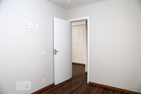 Quarto 1 de apartamento à venda com 2 quartos, 48m² em Jardim Henriqueta, Taboão da Serra