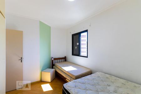 Quarto de apartamento à venda com 1 quarto, 50m² em Vila Itapura, Campinas