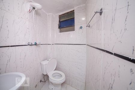 Banheiro de apartamento para alugar com 1 quarto, 23m² em União, Belo Horizonte