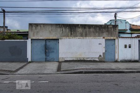 Fachada de casa à venda com 6 quartos, 360m² em Irajá, Rio de Janeiro