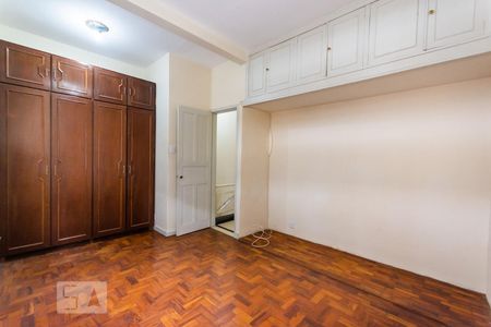 Quarto 1 de casa para alugar com 2 quartos, 126m² em Embaré, Santos