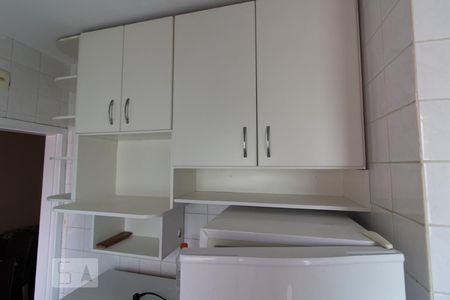 Cozinha de apartamento para alugar com 3 quartos, 60m² em Sagrada Família, Belo Horizonte