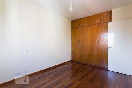 Quarto 1 de apartamento para alugar com 2 quartos, 84m² em Vila Pirajussara, São Paulo