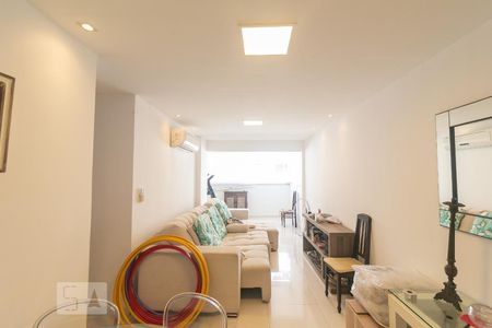 Sala de apartamento para alugar com 3 quartos, 80m² em Recreio dos Bandeirantes, Rio de Janeiro