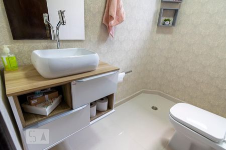 Lavabo de casa para alugar com 3 quartos, 500m² em Vila Lucinda, Santo André