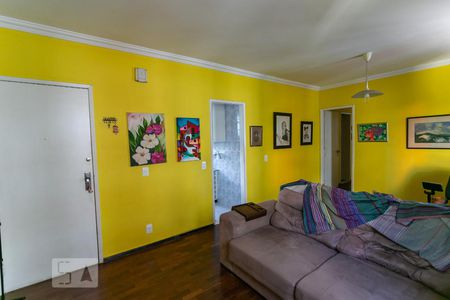 Sala de apartamento para alugar com 3 quartos, 100m² em Santo Antônio, Belo Horizonte