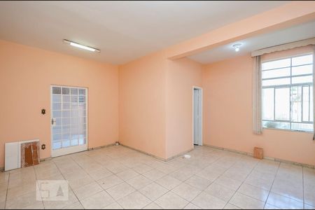 Sala piso inferior de casa para alugar com 4 quartos, 224m² em Palmeiras, Belo Horizonte