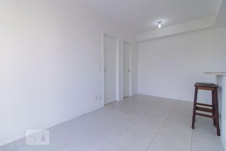 Sala de apartamento para alugar com 1 quarto, 40m² em Vicente de Carvalho, Rio de Janeiro