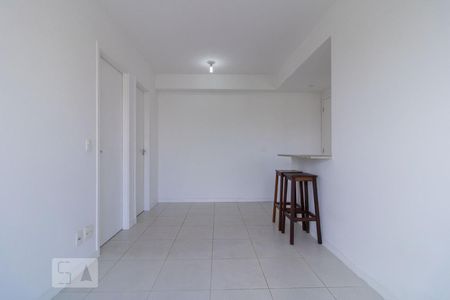 Sala de apartamento para alugar com 1 quarto, 40m² em Vicente de Carvalho, Rio de Janeiro