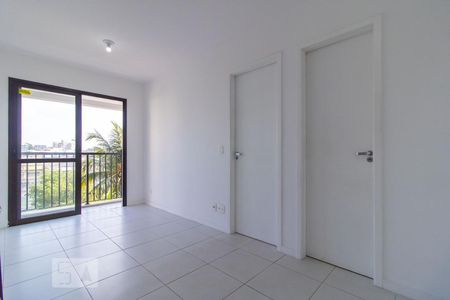 Sala de apartamento para alugar com 1 quarto, 40m² em Vicente de Carvalho, Rio de Janeiro