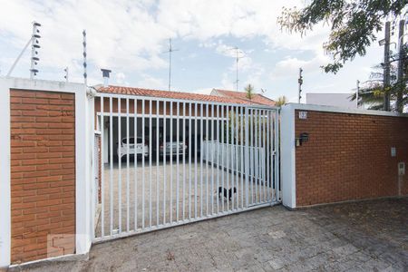 Fachada de casa para alugar com 5 quartos, 400m² em Jardim Guarani, Campinas