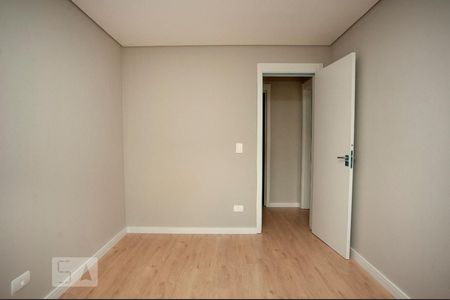 Quarto 1 de apartamento para alugar com 2 quartos, 60m² em Santa Felicidade, Curitiba