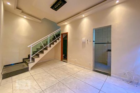 Sala de casa à venda com 3 quartos, 120m² em Irajá, Rio de Janeiro