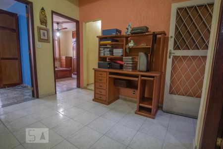 Hall social 2º andar de casa à venda com 5 quartos, 289m² em Ramos, Rio de Janeiro