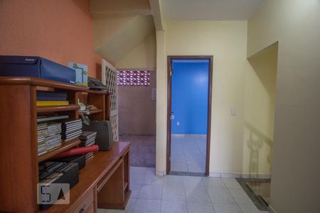 Hall social 2º andar de casa à venda com 5 quartos, 289m² em Ramos, Rio de Janeiro