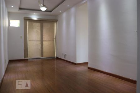 Sala de apartamento para alugar com 3 quartos, 80m² em Pechincha, Rio de Janeiro