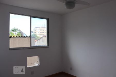 Quarto 1 de apartamento para alugar com 3 quartos, 80m² em Pechincha, Rio de Janeiro