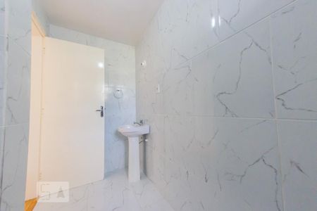 Banheiro de apartamento à venda com 2 quartos, 48m² em Partenon, Porto Alegre