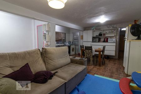 Sala 1 de casa para alugar com 5 quartos, 260m² em Jardim Cocaia, Guarulhos