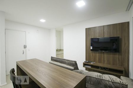 Sala / Cozinha de apartamento para alugar com 1 quarto, 46m² em Jardim Goiás, Goiânia